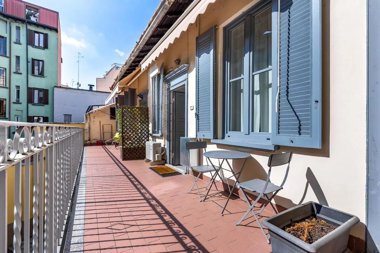 Cosy Studio With Shared Terrace! Milan